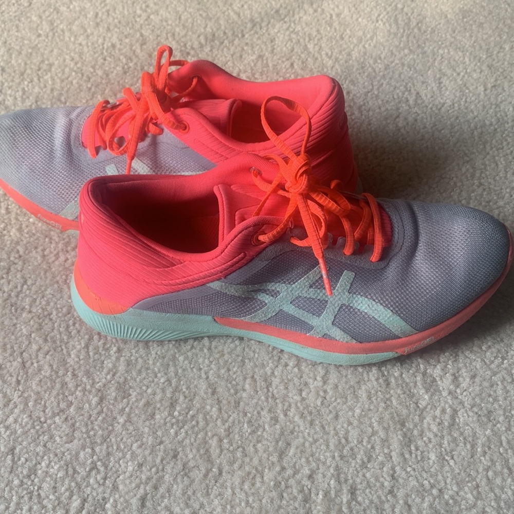 ASICS Running Shoes - Picture 5 of 6